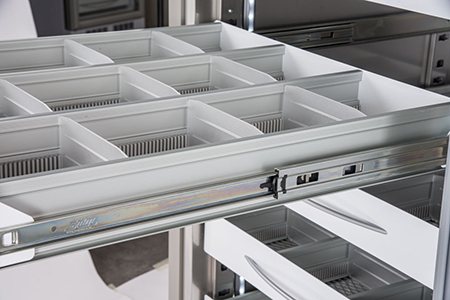 Pull-out aluminum drawer with dividers for models 500-3